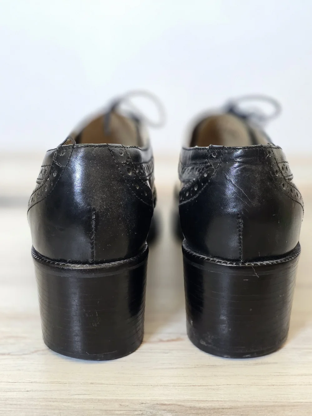 Vintage Kenneth Cole Black Leather Wingtip Lace-Up Oxfords